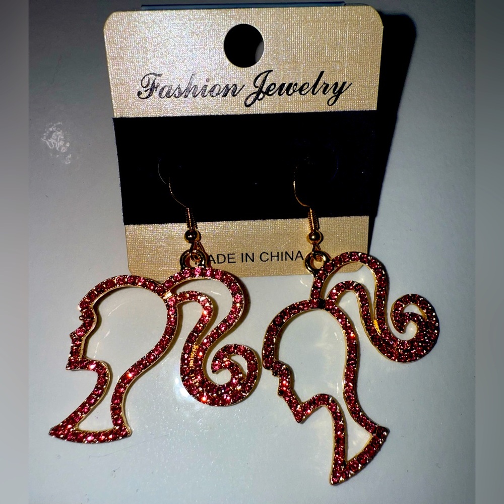 Elegant Gold and Pink Silhouette Fashion Earrings